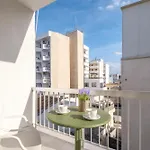 Apartment Bay *