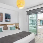 Apartment Bay