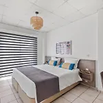 Bay Apartment Larnaca
