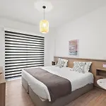 Bay Apartment *